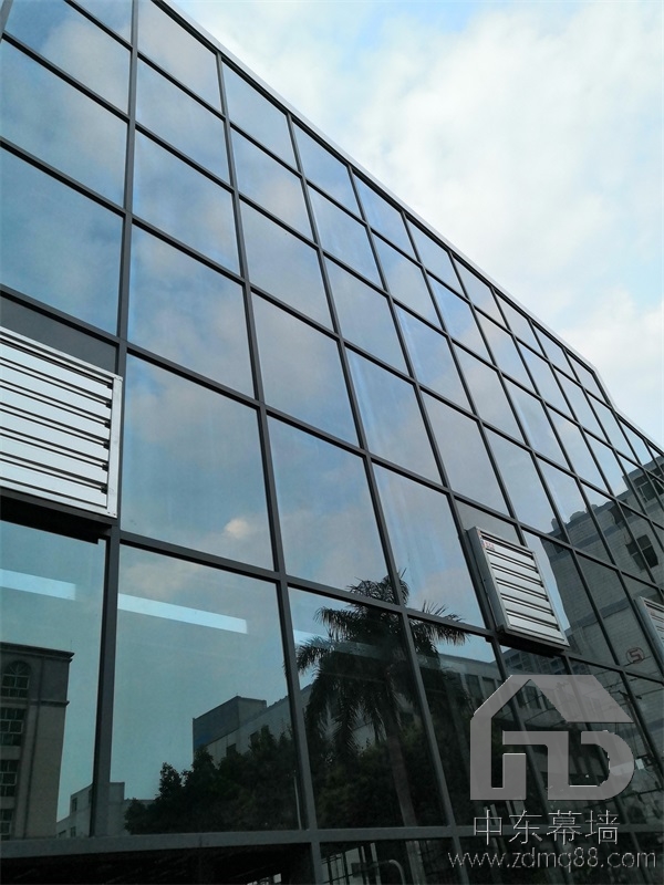 深圳鋼化中空玻璃幕墻價(jià)格是多少？