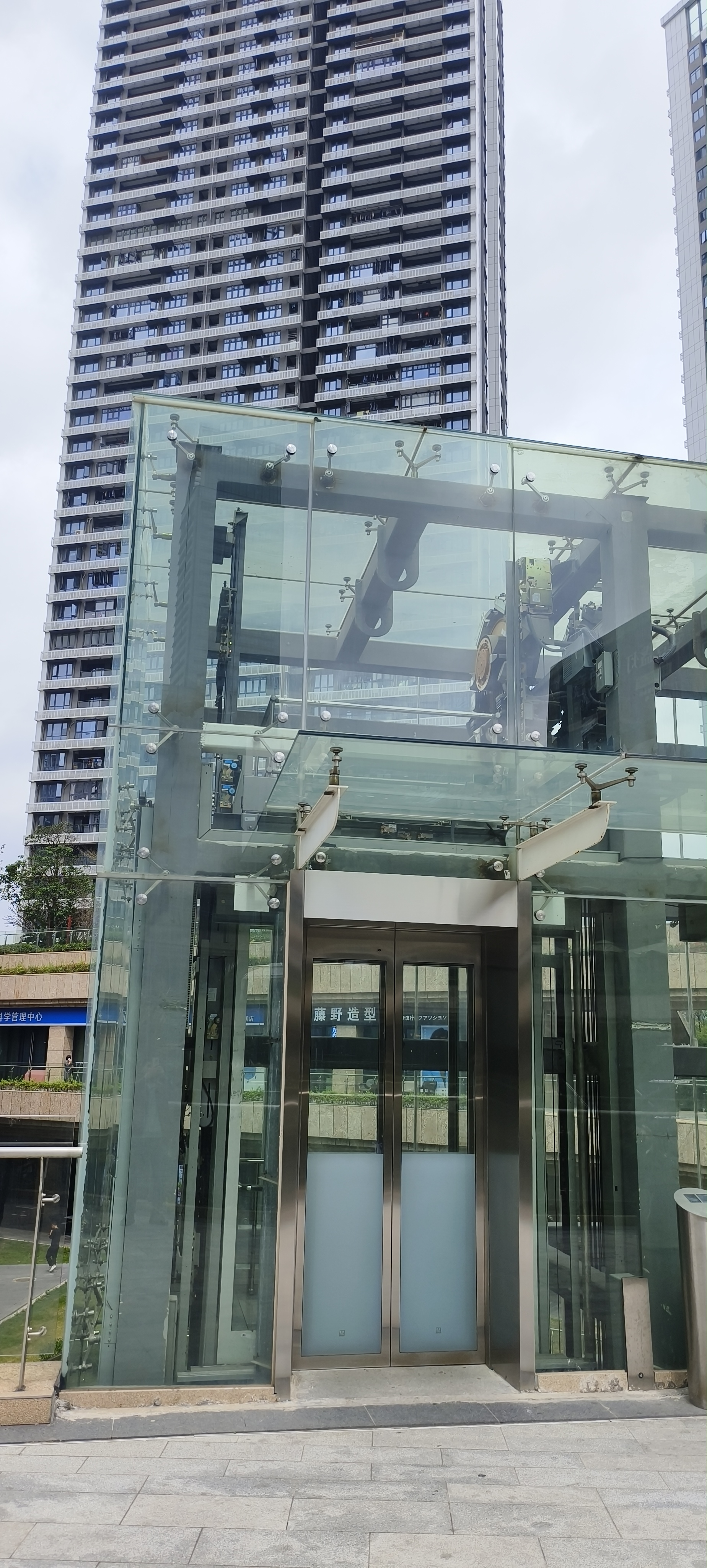 電梯玻璃幕墻公司哪家好 電梯玻璃幕墻公司哪家好