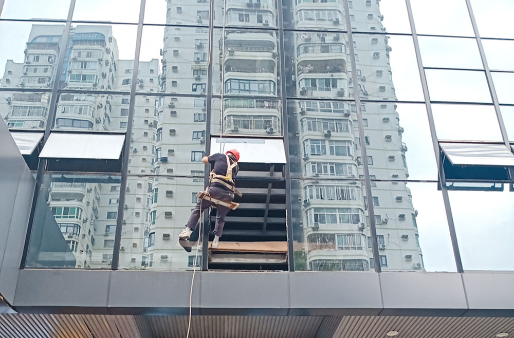 東莞幕墻玻璃更換